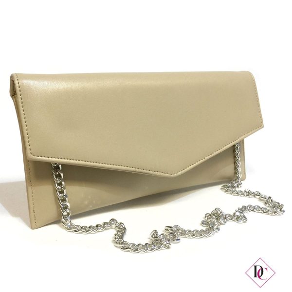 borsello in pelle beige pochette con catena de caro calzature 2 (2)