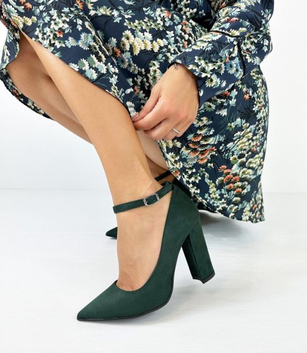 decollete-camoscio-verde-con-cinturino-alla-caviglia-de-caro-calzature-2