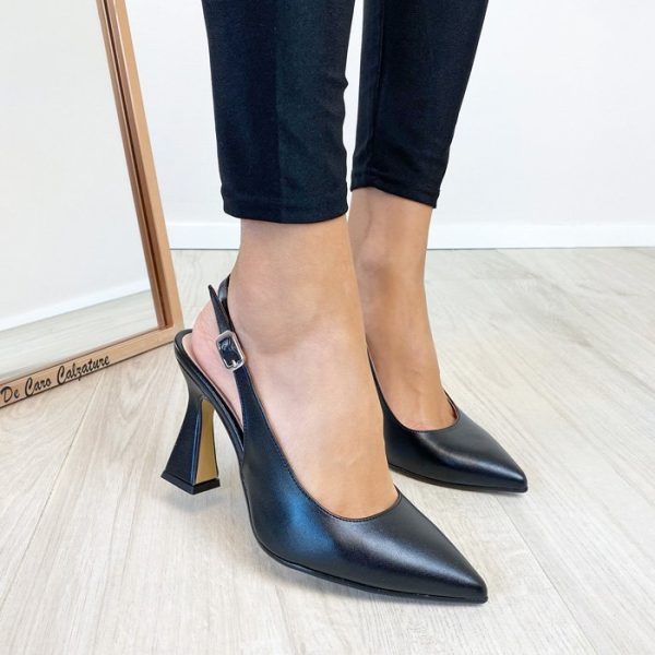 decollete-nere-alte-eleganti-a-punta-de-caro-calzature-1