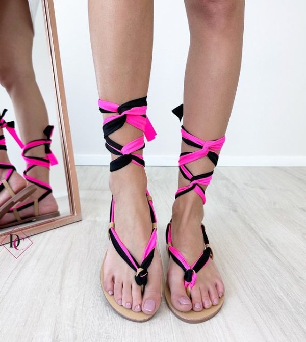 sandali-bassi-beige-alla-schiava-con-lacci-colorati-in-tessuto-de-caro-calzature-5r-1