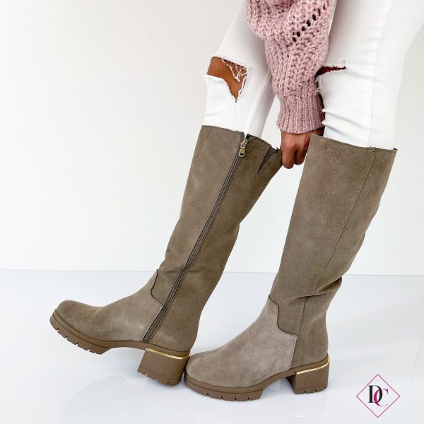 stivali-camoscio-tortora-tacco-comodo-gambale-elasticizzato-de-caro-calzature