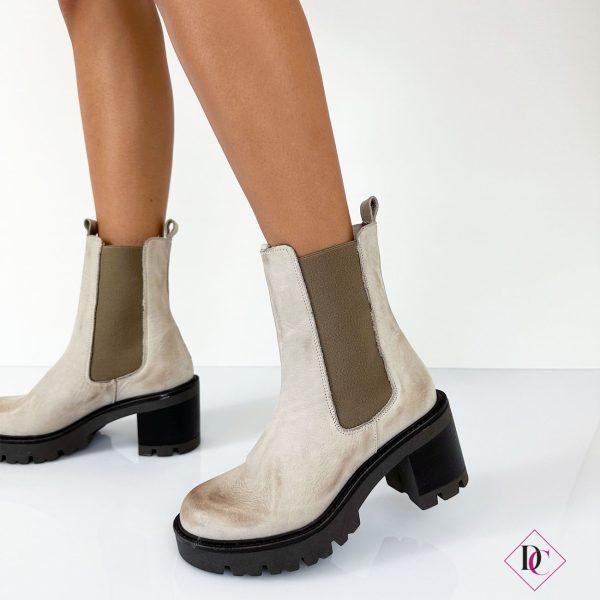 tronchetti-nabuk-tortora-tacco-comodo-ed-elastici-laterali-de-caro-calzature-1