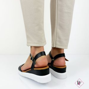 sandali in pelle nero zeppa comoda e cinturino alla caviglia de caro calzature (4)