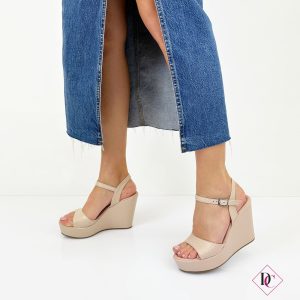 Sandali Sabina con zeppa alta eleganti con cinturino