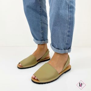 minorchine vera pelle verde originali spagnole sandali bassi de caro calzature 1