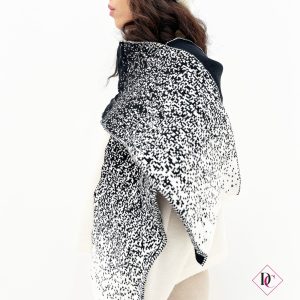 sciarpa guanti e cappello bianco nero de caro calzature 3