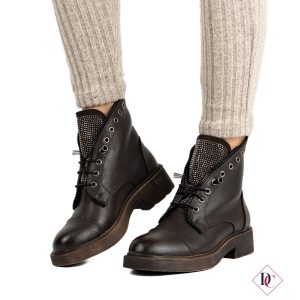 Stivaletti bassi Shelby anfibi particolari con punti luce