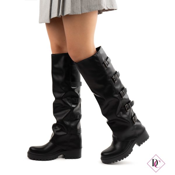 anfibi neri alti al ginocchio con tacco basso e fibbie de caro calzature (3)