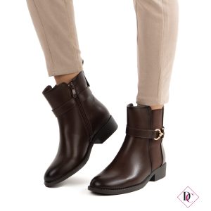 Stivaletti bassi Priscilla eleganti con elastici e fibbia oro