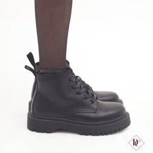 anfibi neri alla caviglia allacciati con tacco basso de caro calzature